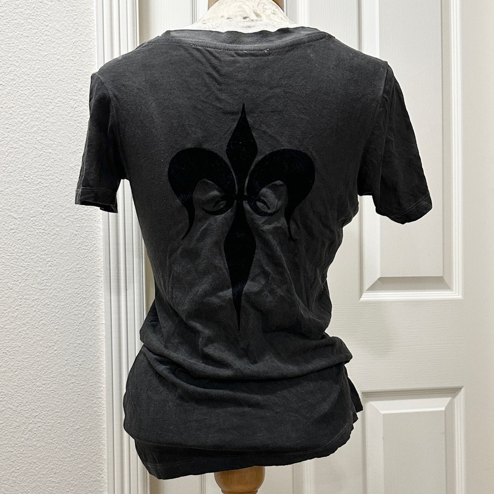 Witness Gray/Black Short Sleeve V-Neck T-Shirt with Velvet Fleur-de-Lis - XL
